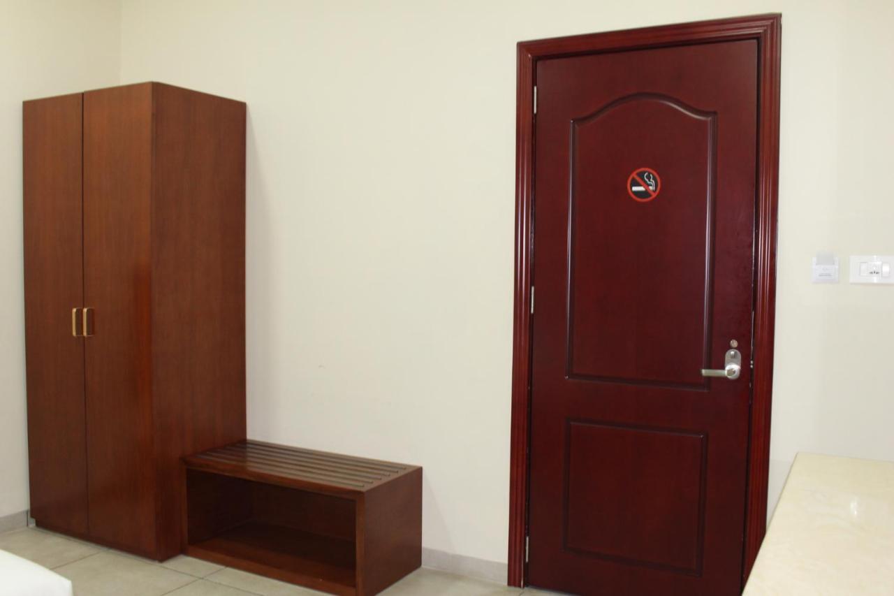 Ixoras Hotel Kinshasa Esterno foto