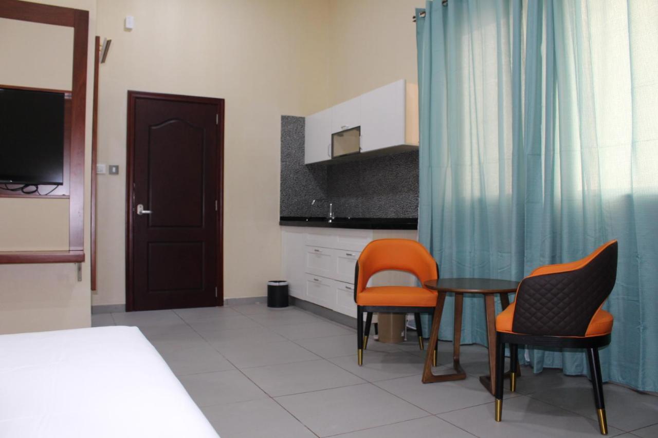 Ixoras Hotel Kinshasa Esterno foto