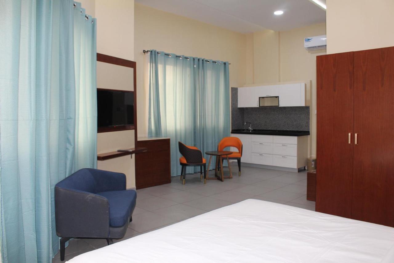 Ixoras Hotel Kinshasa Esterno foto