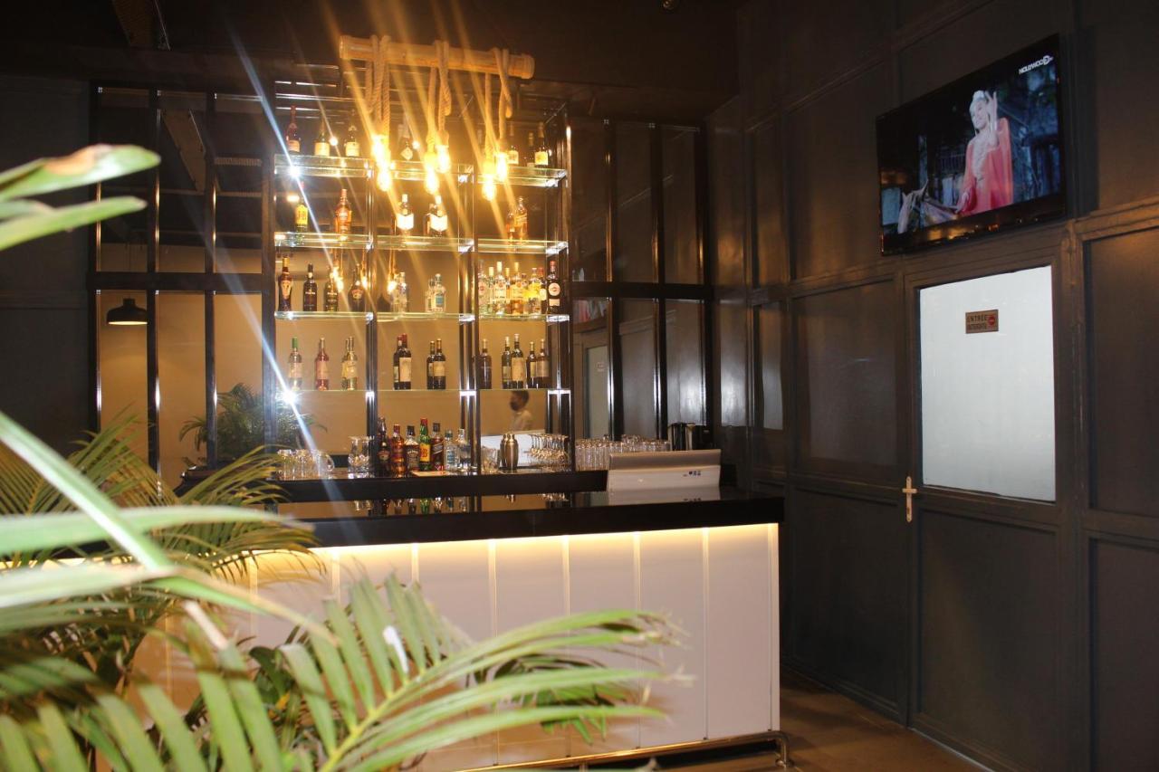 Ixoras Hotel Kinshasa Esterno foto